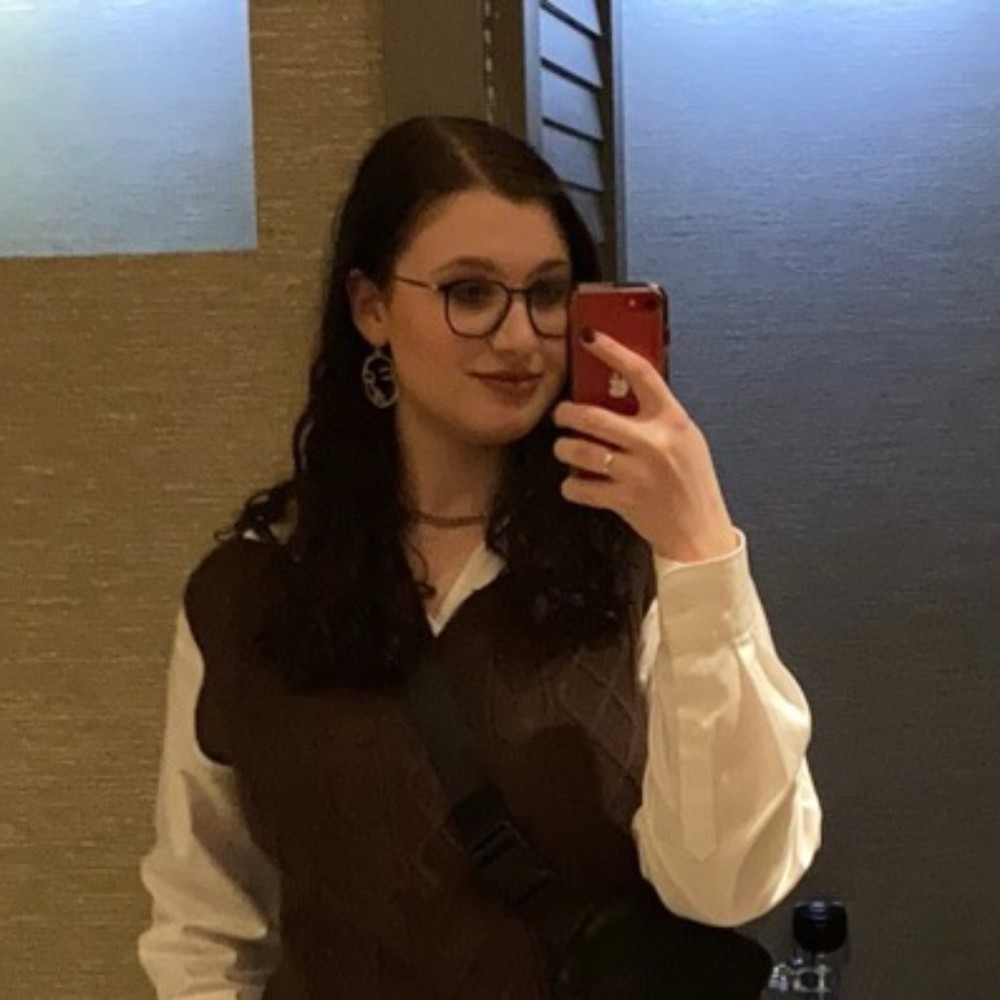 Meet your Posher, Lily